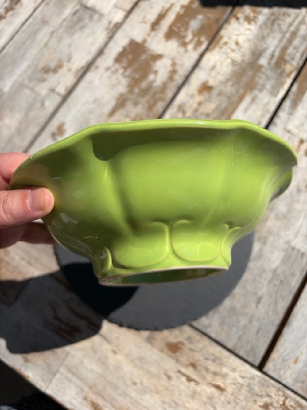 Vtg McCoy USA Chartreuse Petal Bowl 7.75β Scalloped Art Pottery MCM Cottage - Picture 3 of 5